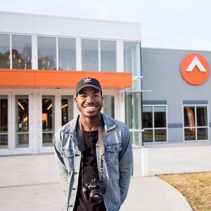 Meet your Posher, Tay